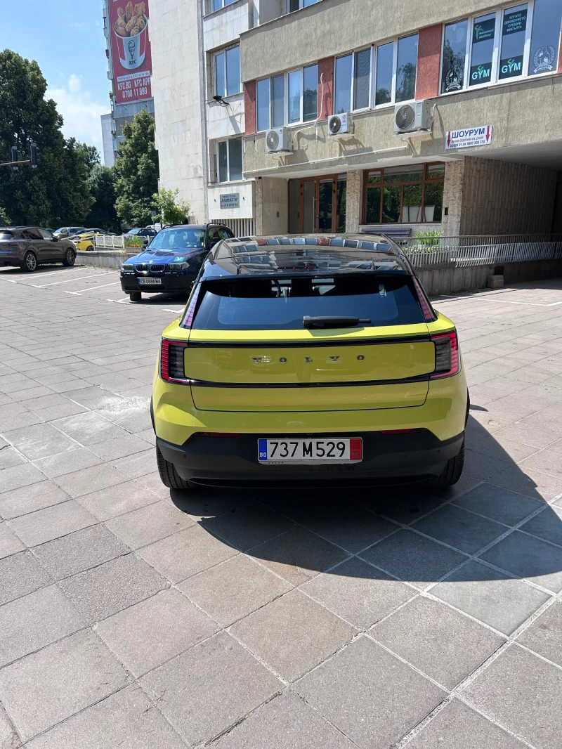 Volvo EX30 Single Motor Extended Range, снимка 5 - Автомобили и джипове - 52334371