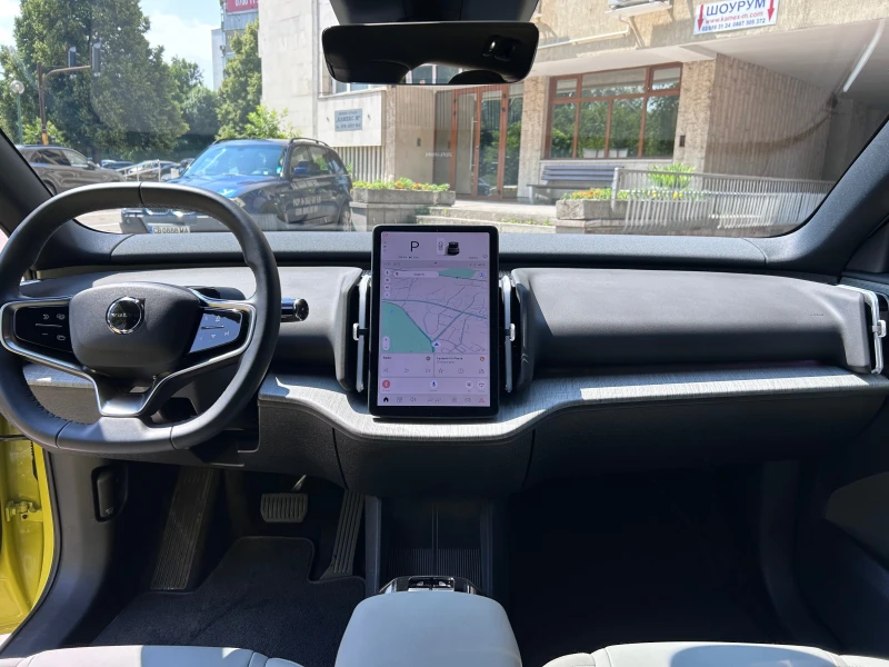 Volvo EX30 Single Motor Extended Range, снимка 13 - Автомобили и джипове - 52334371