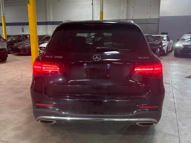 Mercedes-Benz GLC * 300 * CARFAX * БЕЗ ПЪРВОНАЧАЛНА ВНОСКА, снимка 4 - Автомобили и джипове - 53219810