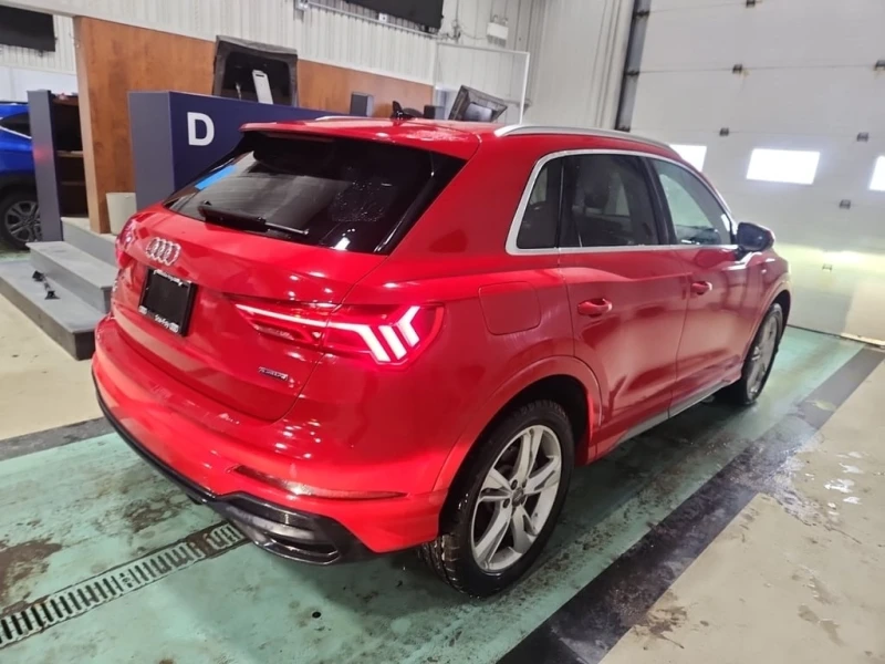 Audi Q3 * Progressiv * CARFAX * ФИНАНСИРАНЕ, снимка 3 - Автомобили и джипове - 53251389