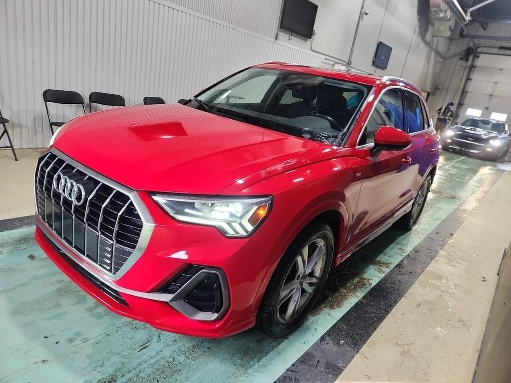 Audi Q3 * Progressiv * CARFAX * ФИНАНСИРАНЕ, снимка 1