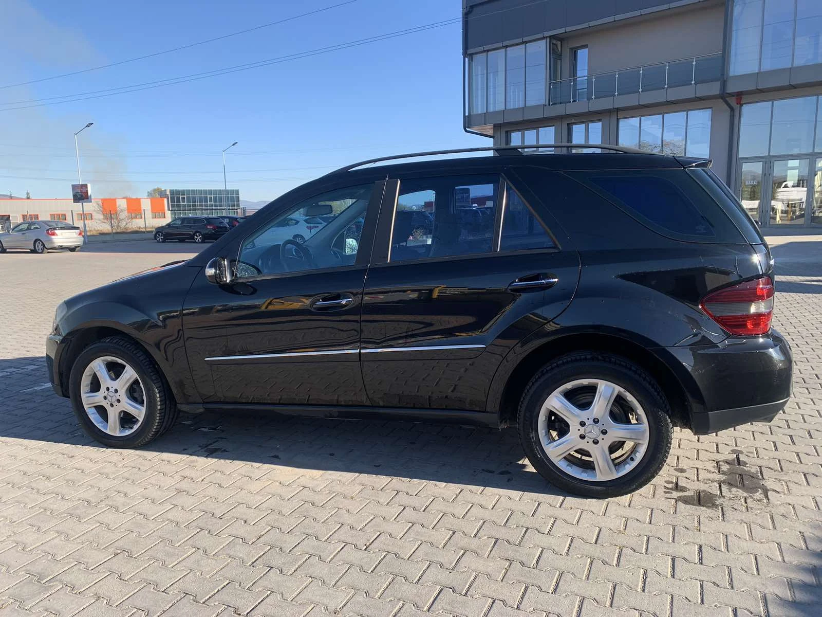 Mercedes-Benz ML 300  - изображение 6