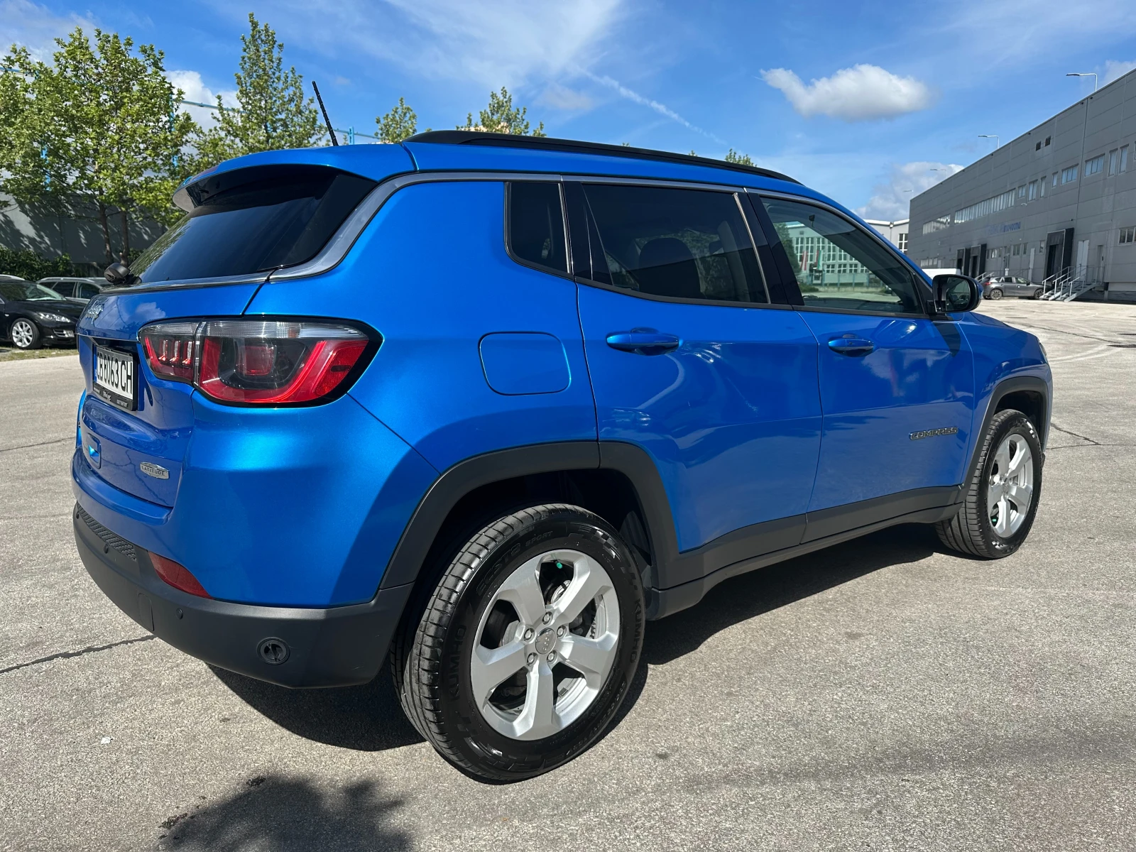 Jeep Compass 2.4i 182 к.с. - изображение 4