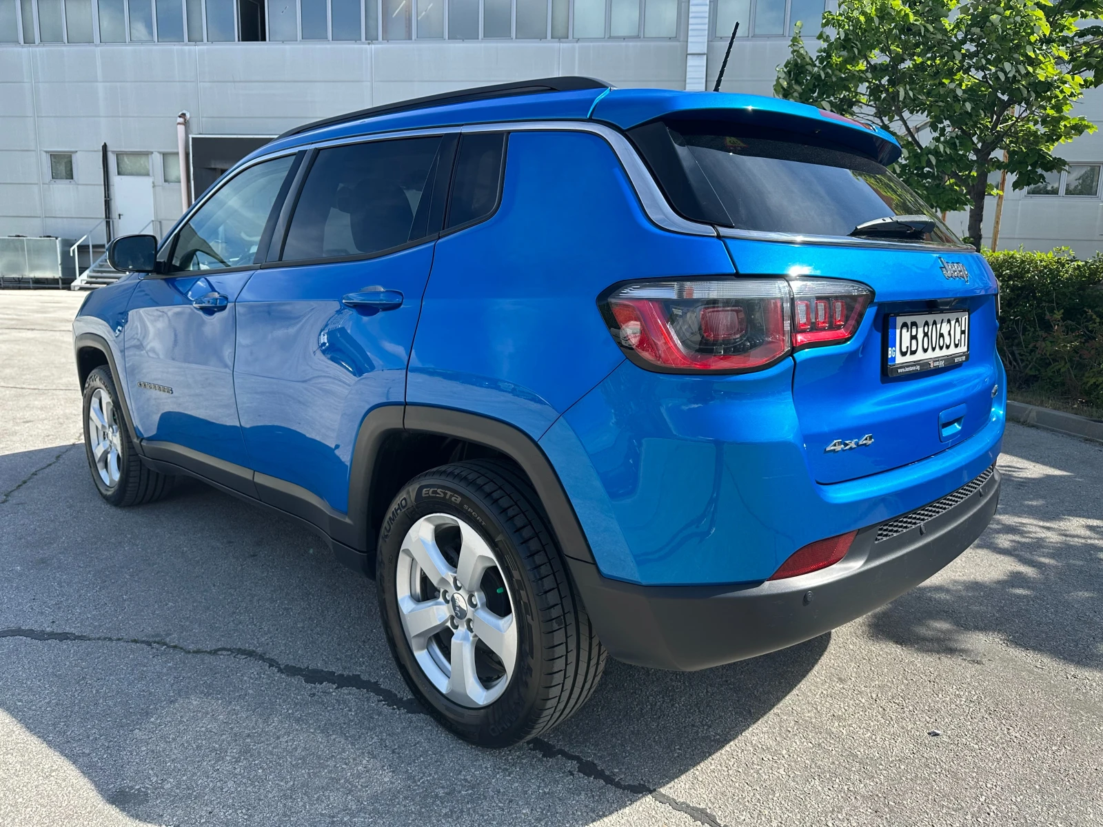Jeep Compass 2.4i 182 к.с. - изображение 3