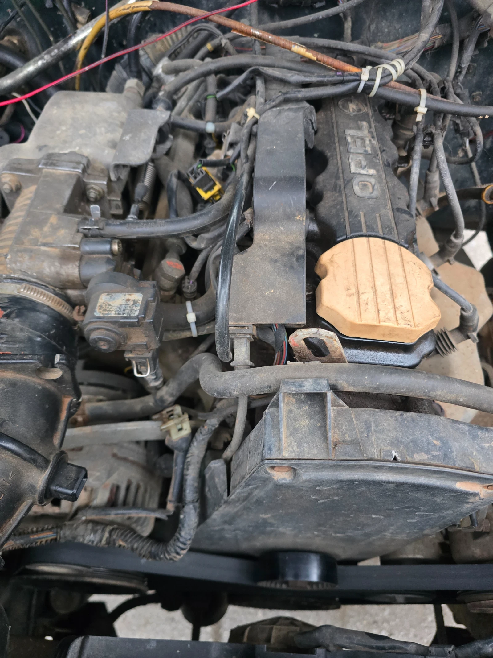 Opel Frontera 2.0gaz, снимка 7 - Автомобили и джипове - 54032920