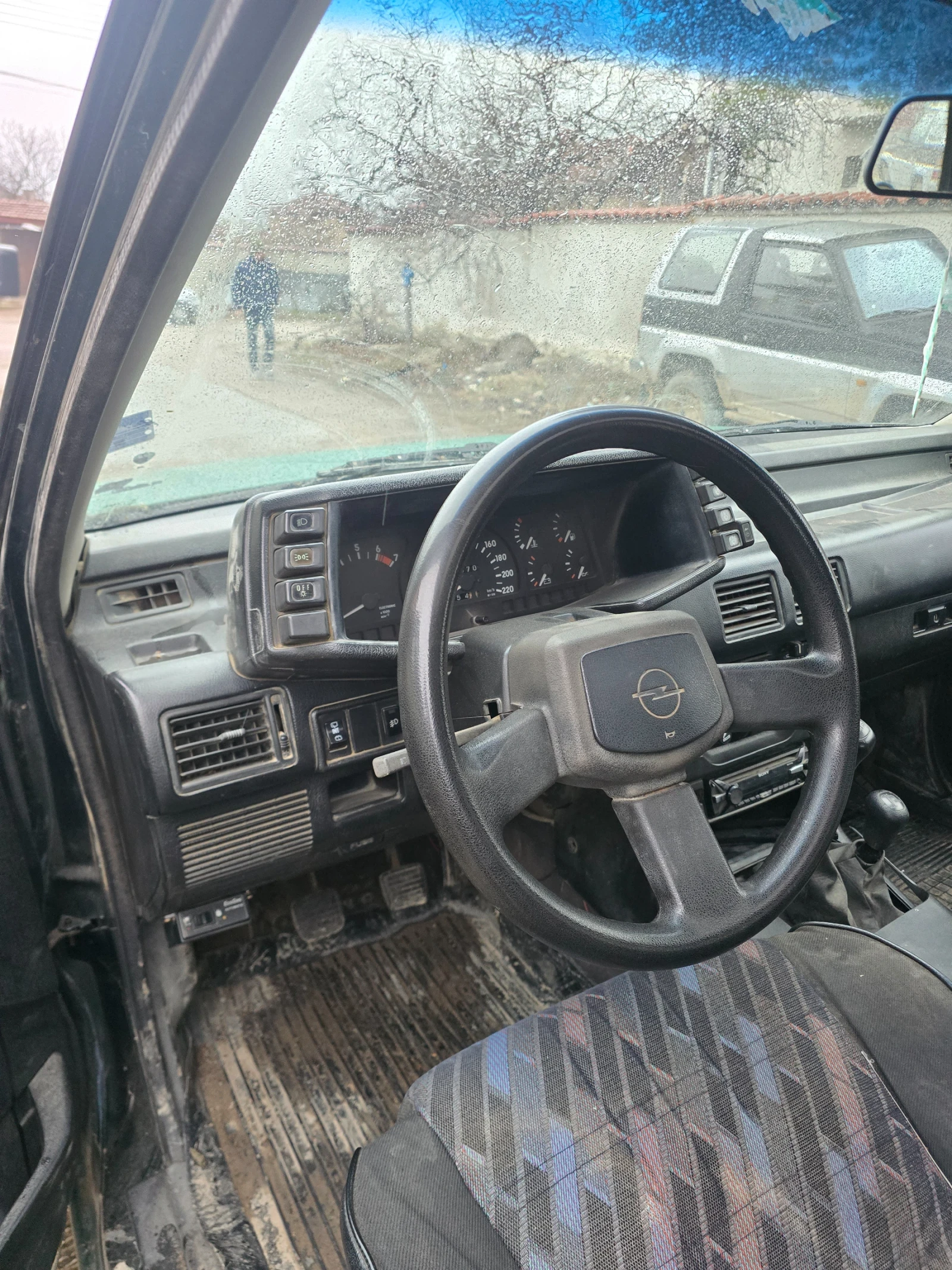 Opel Frontera 2.0gaz, снимка 6 - Автомобили и джипове - 54032920