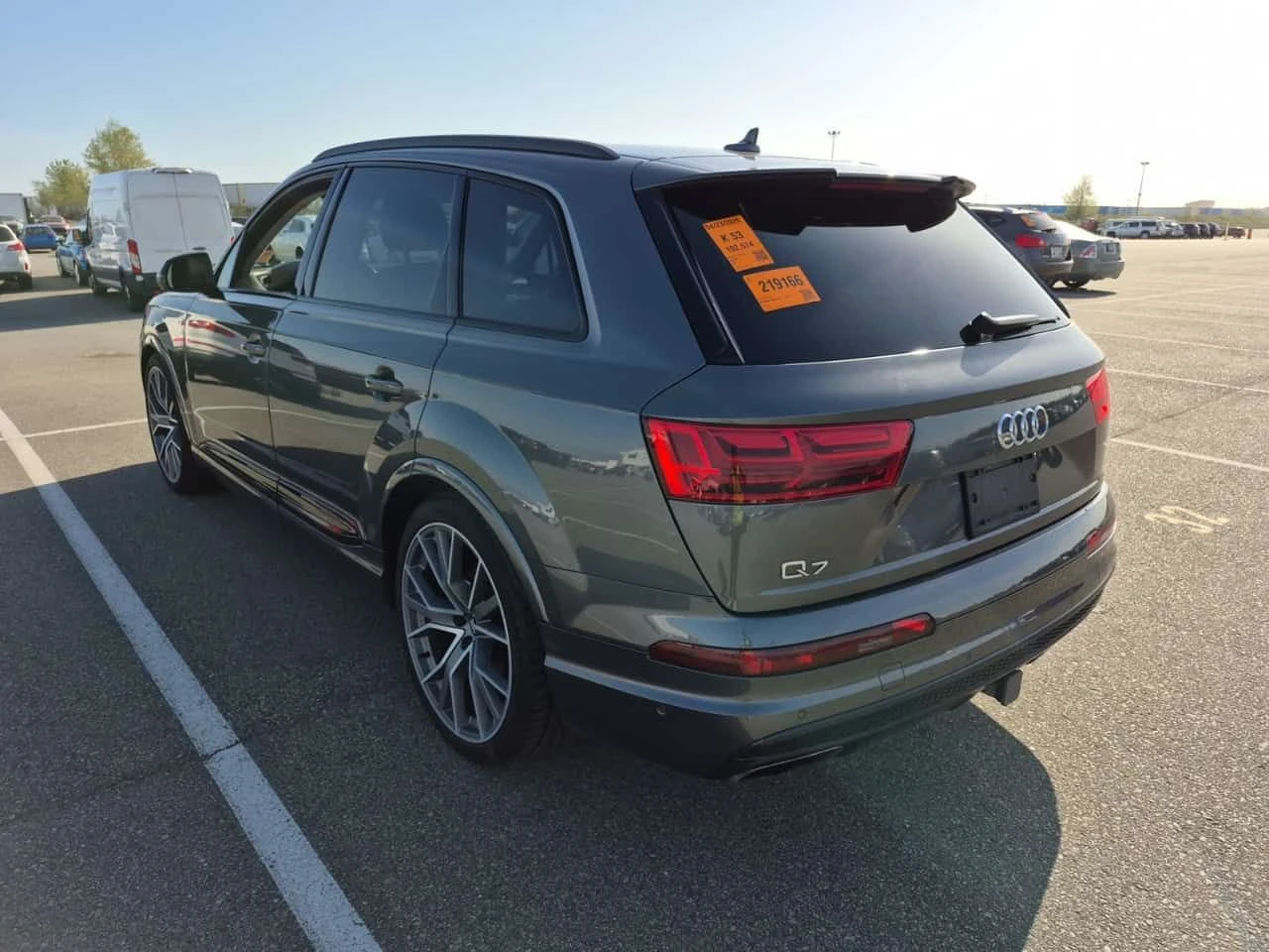 Audi Q7 TECHNIK 3.0TFSI| BOSE| МАСАЖ| HUD| 360| 7 МЕСТЕН, снимка 4 - Автомобили и джипове - 54310060