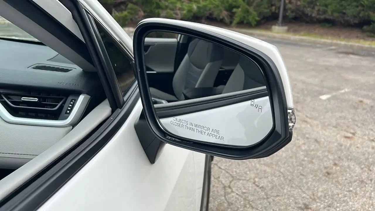 Toyota Rav4, снимка 2 - Автомобили и джипове - 54481286