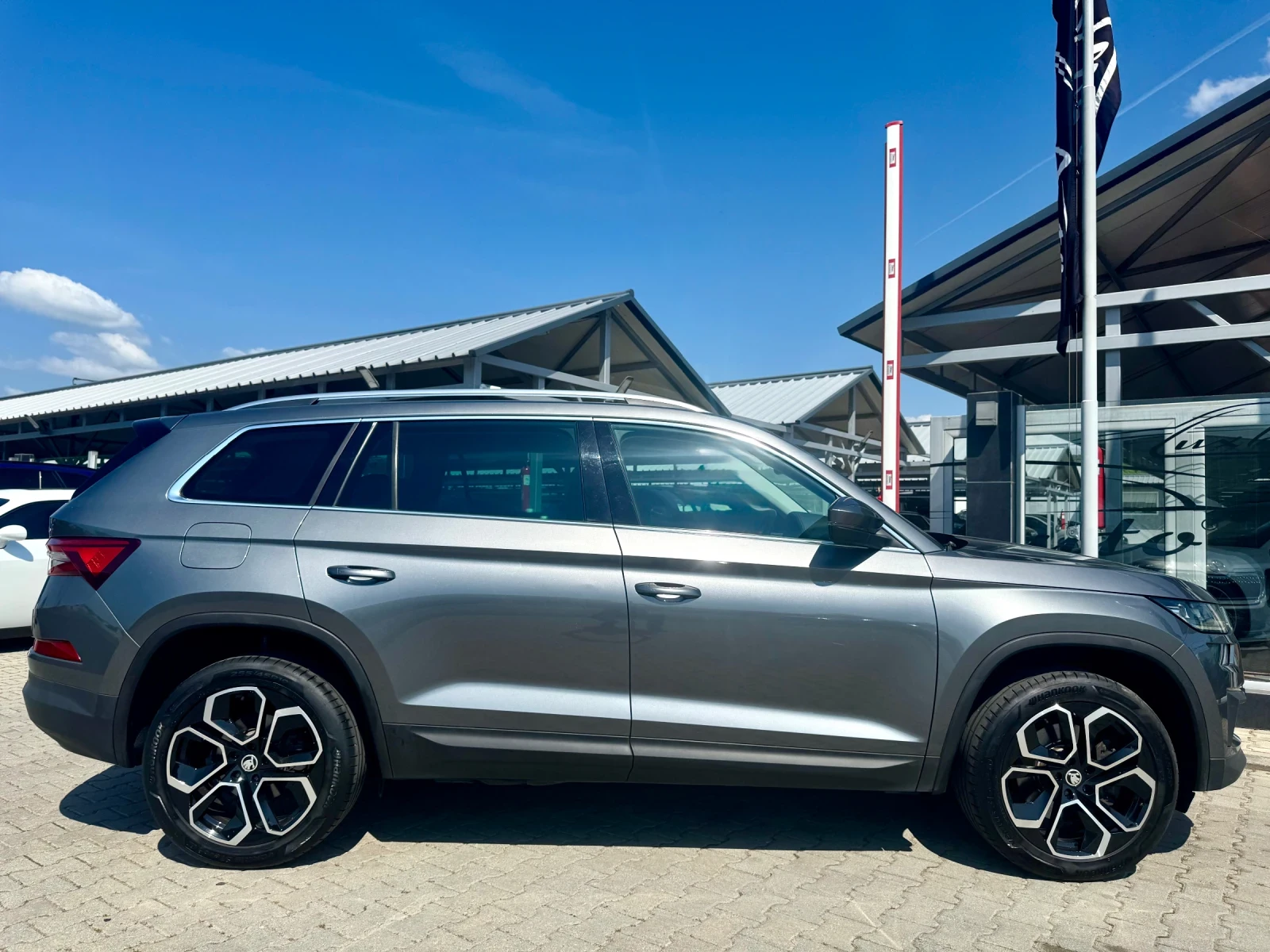 Skoda Kodiaq 2.0TDI#MATRIX#DISTR#DIGITAL#CAMERA#7МЕСТА#, снимка 6 - Автомобили и джипове - 54683516
