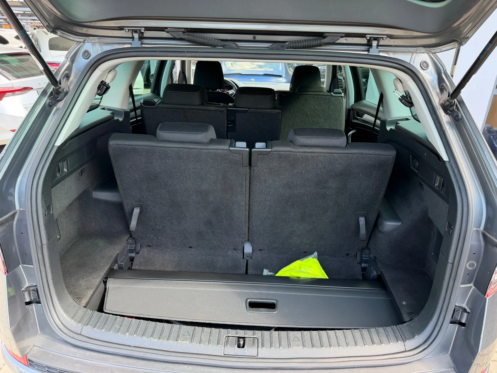 Skoda Kodiaq 2.0TDI#MATRIX#DISTR#DIGITAL#CAMERA#7МЕСТА#, снимка 14 - Автомобили и джипове - 54683516
