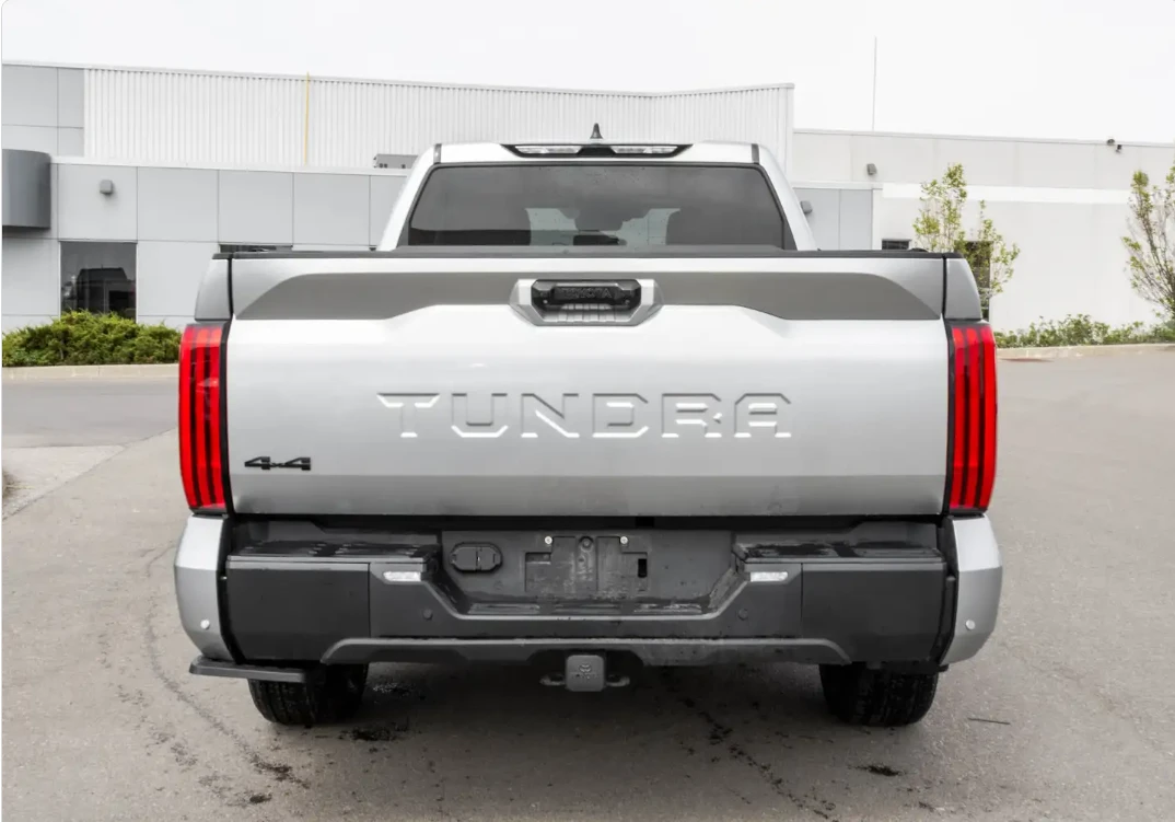 Toyota Tundra LIMITED 4X4 | PANO | DISTRONIC | 14INCH DISPLAY, снимка 3 - Автомобили и джипове - 54718511