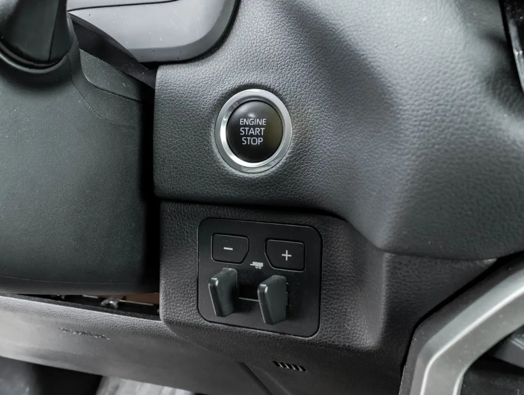Toyota Tundra LIMITED 4X4 | PANO | DISTRONIC | 14INCH DISPLAY, снимка 9 - Автомобили и джипове - 54718511