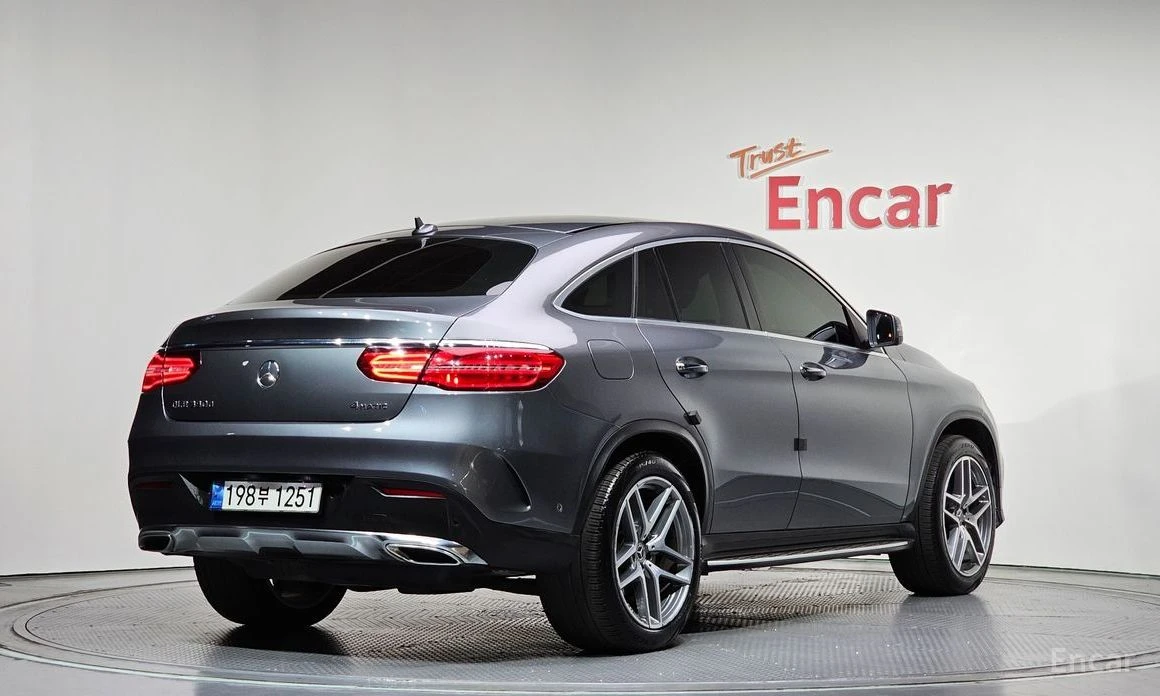 Mercedes-Benz GLE 350, снимка 2 - Автомобили и джипове - 54738647