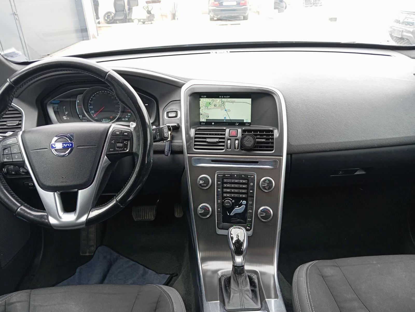 Volvo XC60, снимка 4 - Автомобили и джипове - 55430692