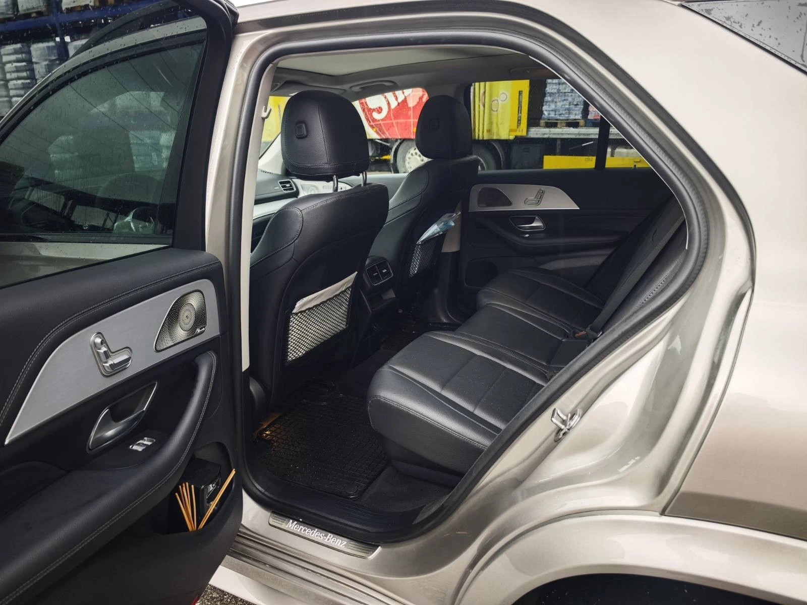 Mercedes-Benz GLE 400 AMG Line, снимка 9 - Автомобили и джипове - 55779920