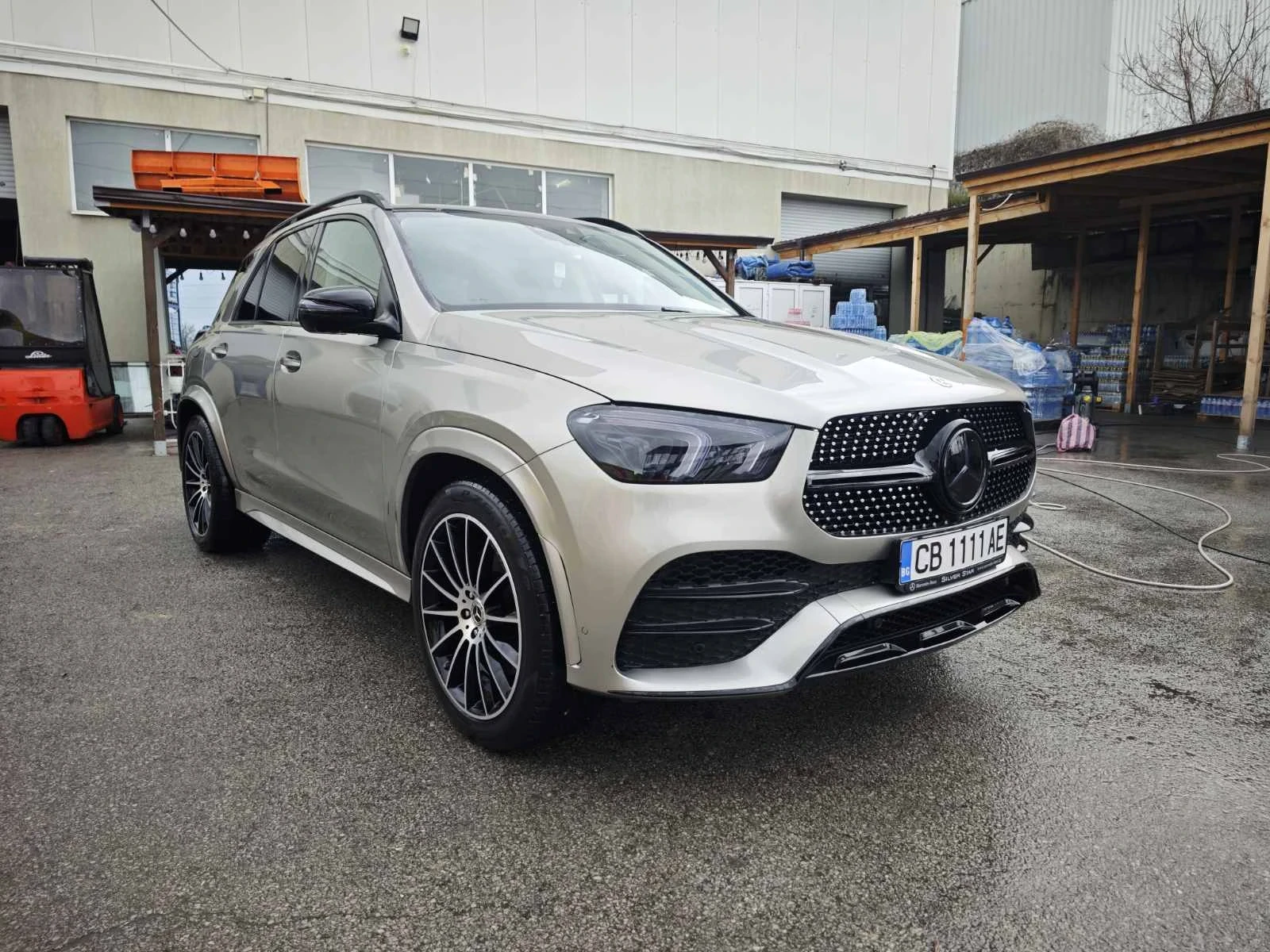 Mercedes-Benz GLE 400 AMG Line, снимка 2 - Автомобили и джипове - 55779920