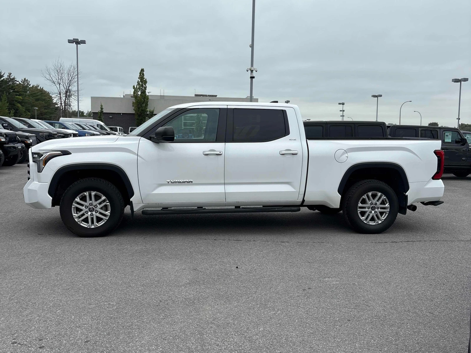 Toyota Tundra * SR5 * CARFAX * АВТОКРЕДИТ* , снимка 2 - Автомобили и джипове - 55948971