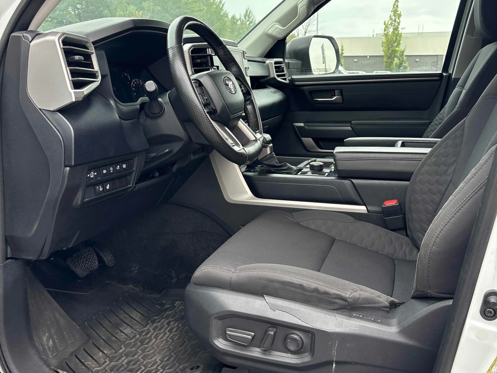 Toyota Tundra * SR5 * CARFAX * АВТОКРЕДИТ* , снимка 5 - Автомобили и джипове - 55948971