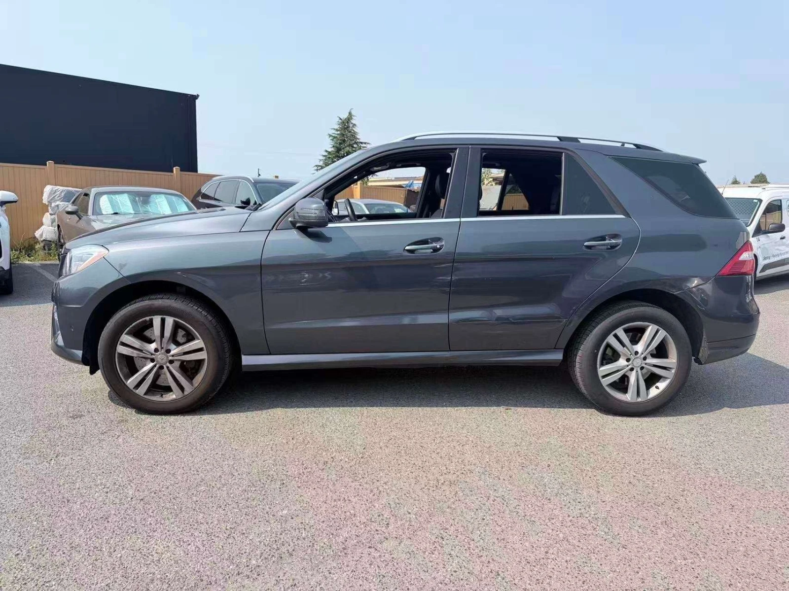 Mercedes-Benz ML 400 H&K * 360 * ПАНОРАМА * CARFAX * 73К КМ * , снимка 4 - Автомобили и джипове - 56058706