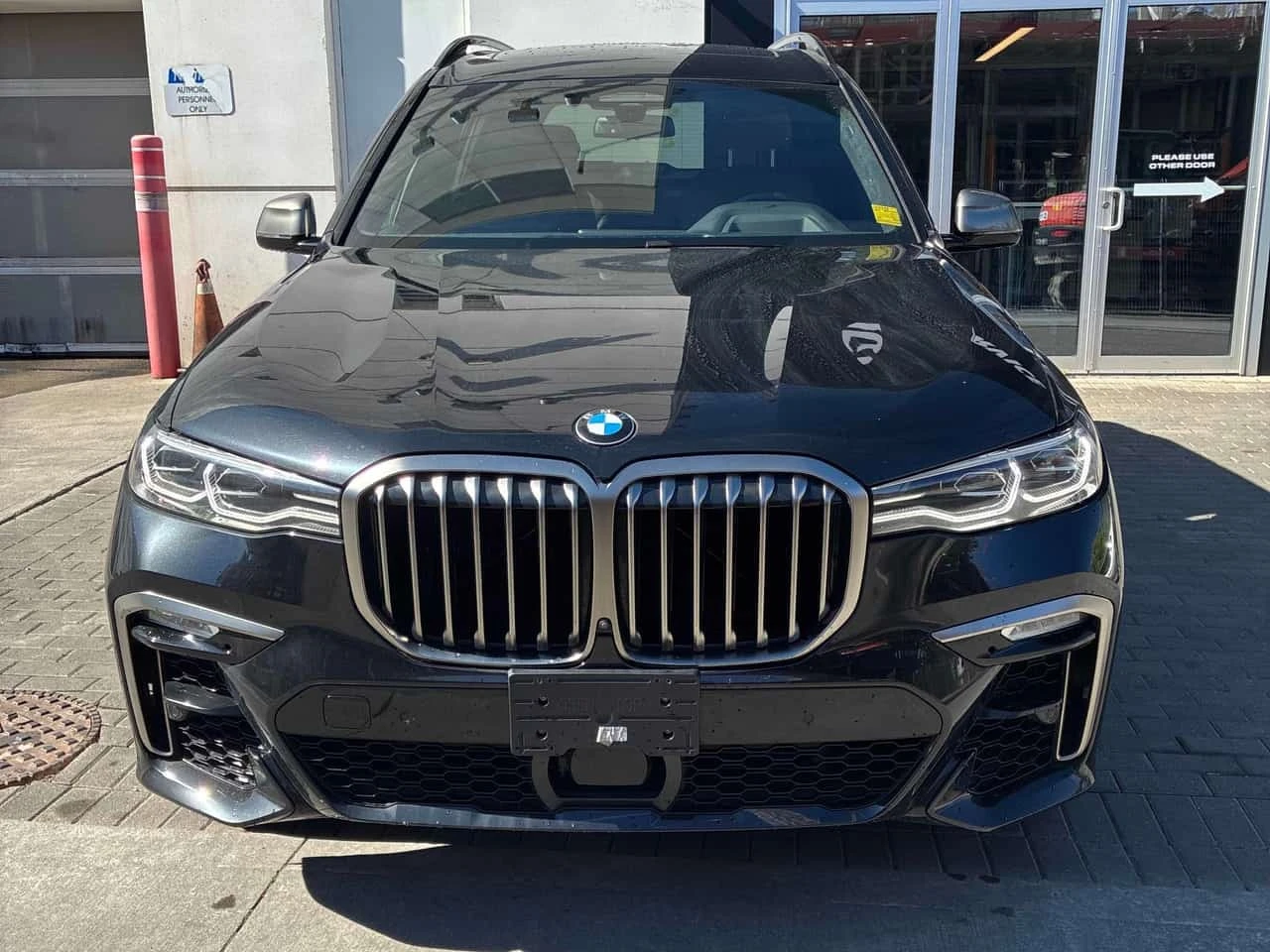BMW X7 * M50i * CARFAX * ����� �� ����������� | Mobile.bg � ����������� 6