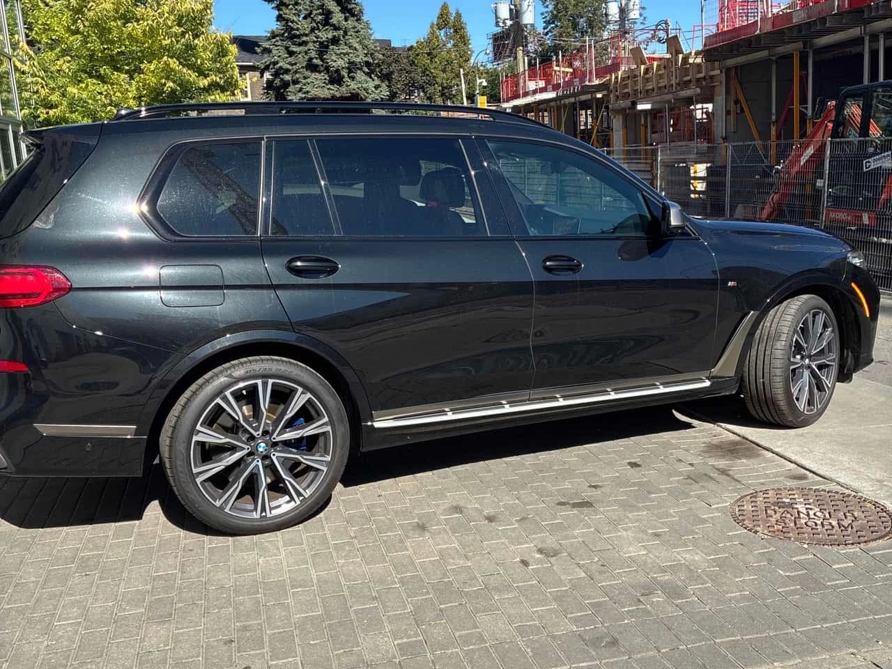 BMW X7 * M50i * CARFAX * ����� �� ����������� | Mobile.bg � ����������� 3