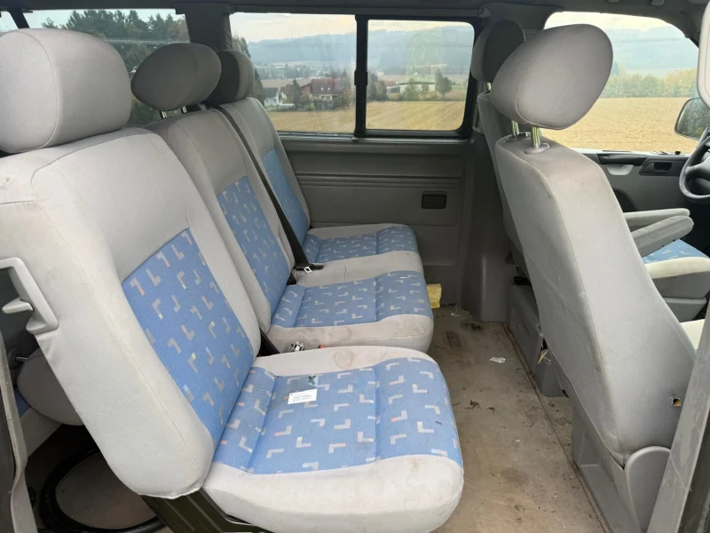 VW Caravelle, снимка 11 - Бусове и автобуси - 52887051