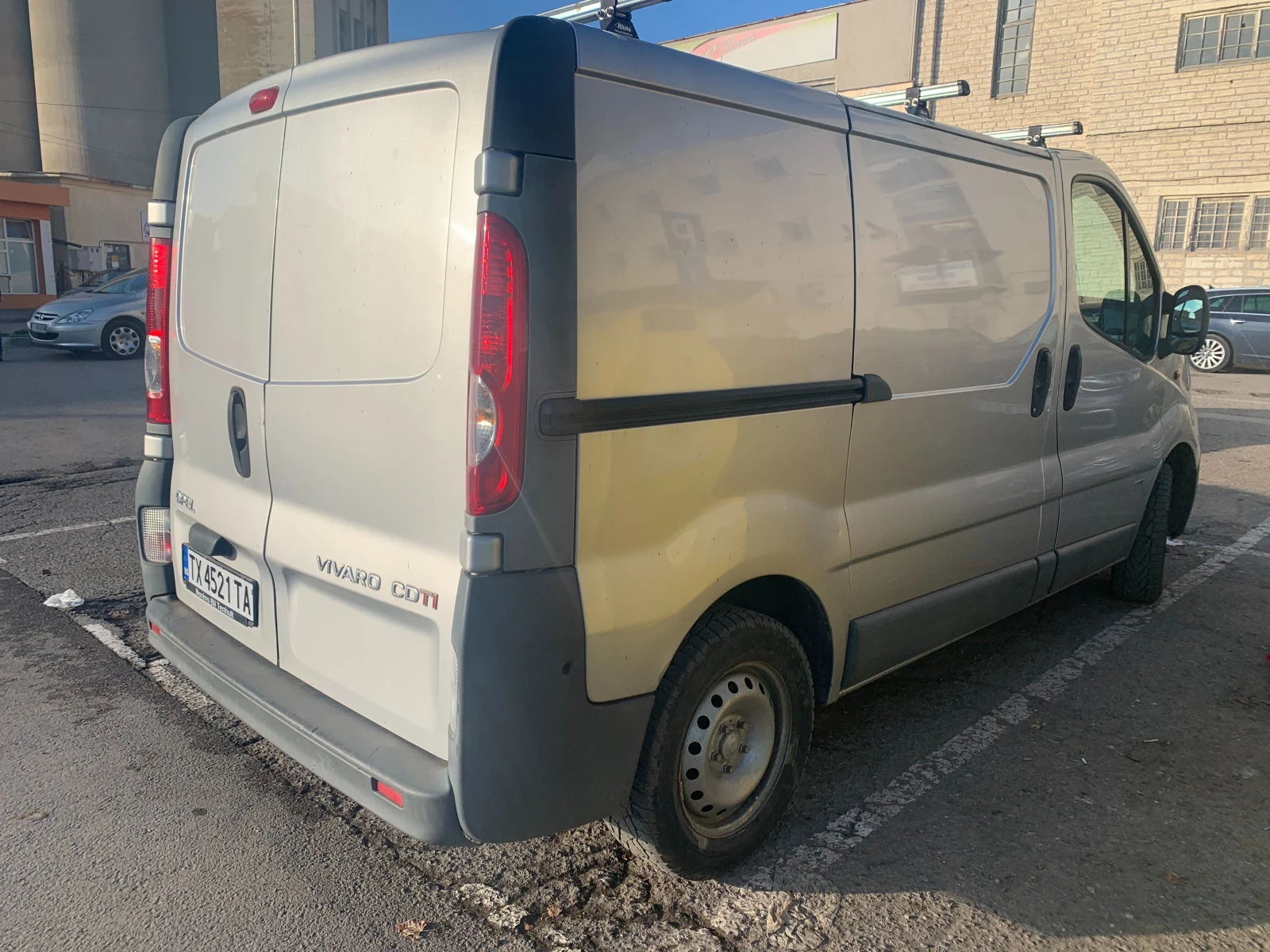Opel Vivaro 2.0 CDTI - изображение 2