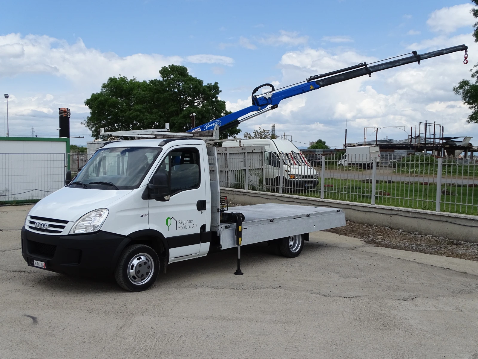 Iveco 35c18 БОРДОВИ С КРАН* * ВНОС ОТ ШВЕЙЦАРИЯ* * , снимка 4 - Бусове и автобуси - 54573082