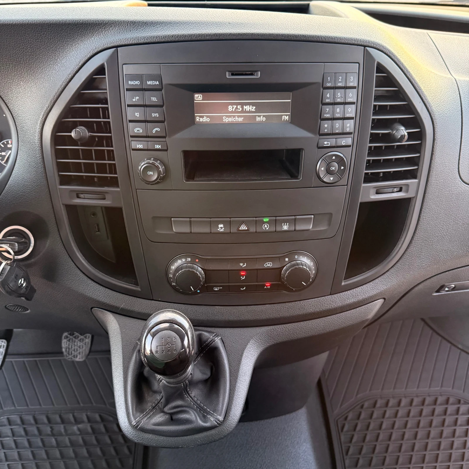 Mercedes-Benz Vito 9местен-2.2CDi-Евро6-Климатик, снимка 14 - Бусове и автобуси - 55954942