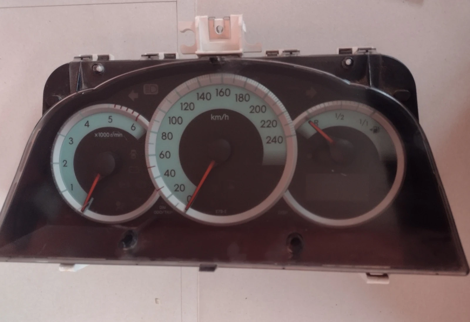 83800-0F092-A  ���������� �� TOYOTA COROLLA VERSO    MB  257440-3890 | Mobile.bg � ����������� 3