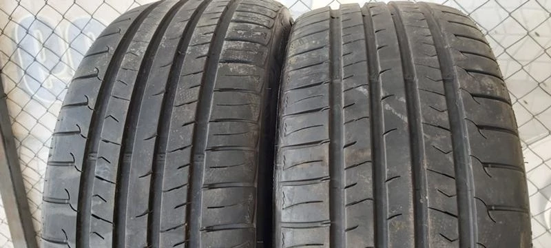 Гуми Летни 225/35R19, снимка 1 - Гуми и джанти - 33171291