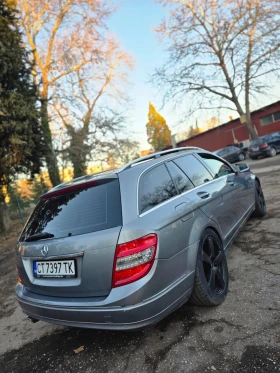 Mercedes-Benz 220, снимка 6