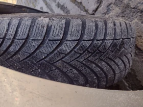 VW Passat - 192 € / 375.52 лв. - 26467586 8