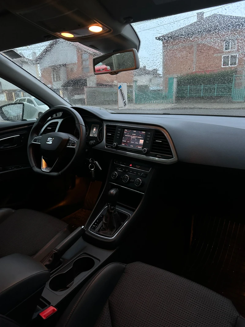 Seat Leon 2.0 DIESEL FR AUSTRIA, снимка 11 - Автомобили и джипове - 47464134