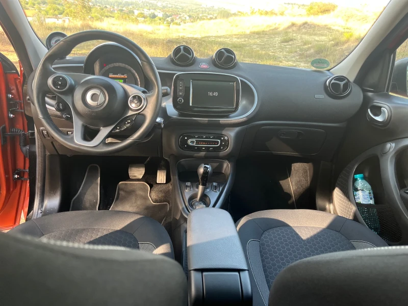 Smart Forfour EQ, снимка 11 - Автомобили и джипове - 47541821