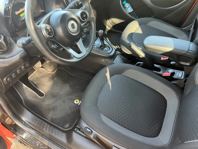 Smart Forfour EQ, снимка 9 - Автомобили и джипове - 47541821