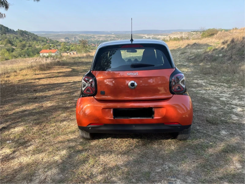 Smart Forfour EQ, снимка 6 - Автомобили и джипове - 47541821