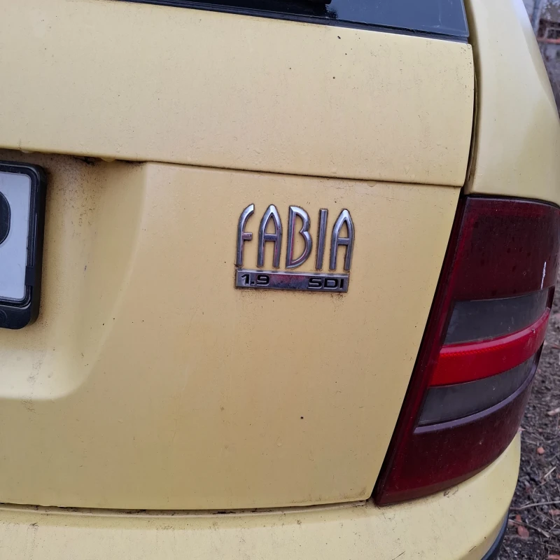 Skoda Fabia, снимка 5 - Автомобили и джипове - 47946402