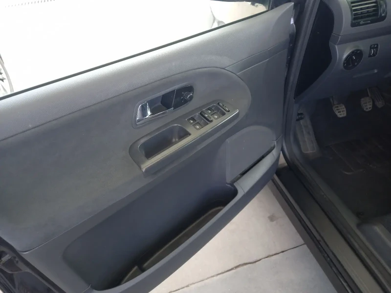 Seat Alhambra 1.8i turbo 150k.c.6+ 1 SPORT FACELIFT, снимка 10 - Автомобили и джипове - 49495413