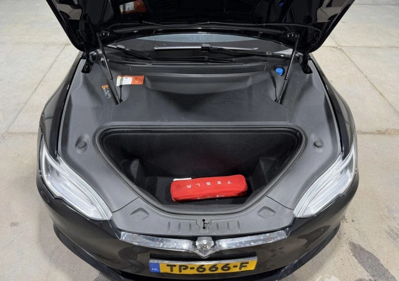 Tesla Model S  4х4 Европейска, снимка 13 - Автомобили и джипове - 51223331