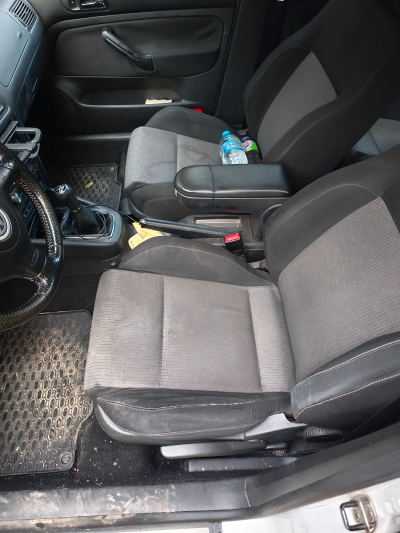 VW Golf 1.9TDI 101k.c., снимка 6 - Автомобили и джипове - 52162111