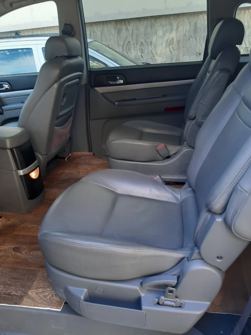 SsangYong Rodius, снимка 6 - Автомобили и джипове - 52724952