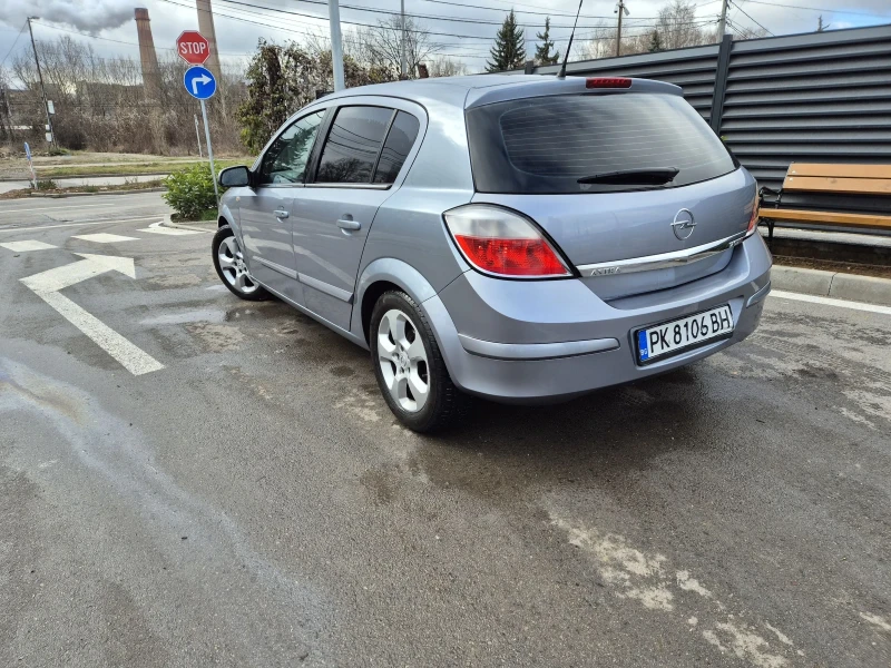 Opel Astra 1.7 CDTI Isuzu, снимка 4 - Автомобили и джипове - 52910504