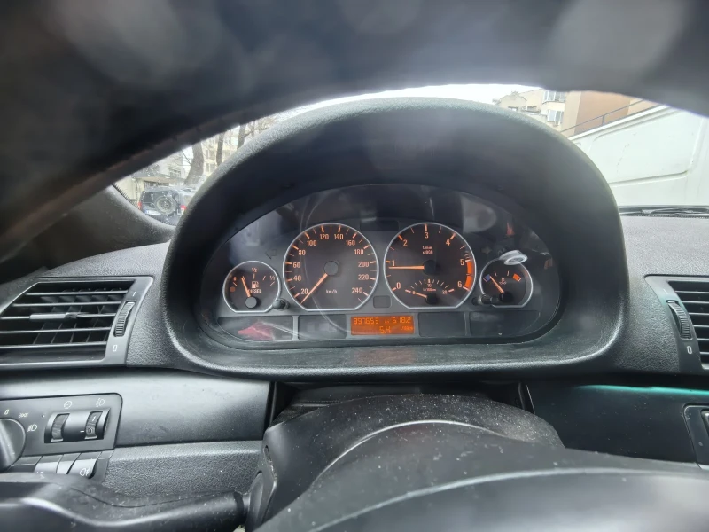 BMW 320 D, снимка 6 - Автомобили и джипове - 53358916