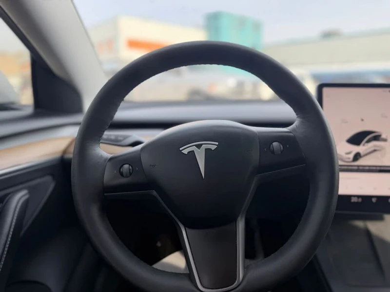 Tesla Model 3, снимка 8 - Автомобили и джипове - 53574561