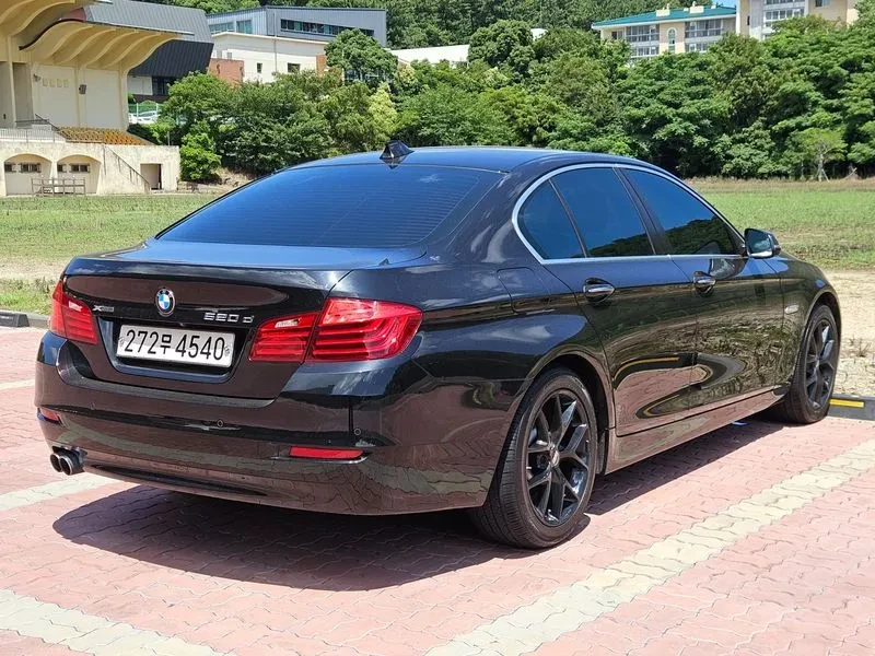 BMW 520 d-MSport xDrive - САМО 30% АВАНС, снимка 2 - Автомобили и джипове - 55740814