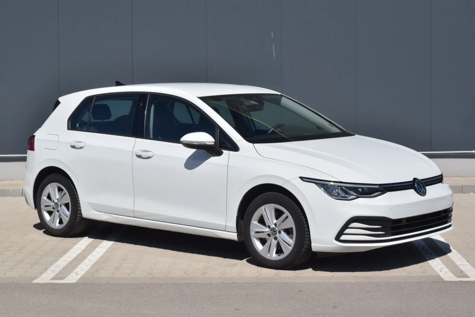 VW Golf 1.0 eTSI DSG hybrid - изображение 7