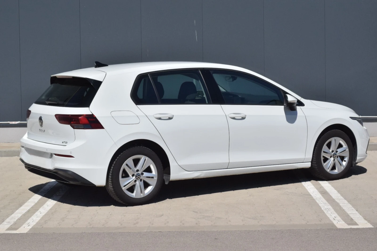 VW Golf 1.0 eTSI DSG hybrid - изображение 5