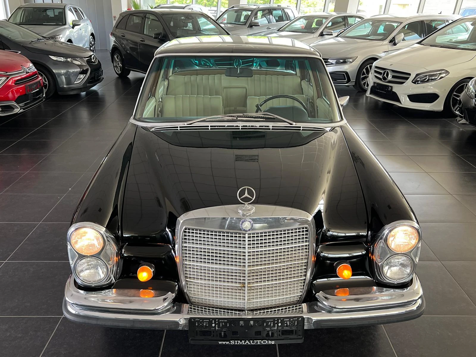 Mercedes-Benz 280 SE W108 180кс Автомат. Климатик Обслужен Перфектен - изображение 5