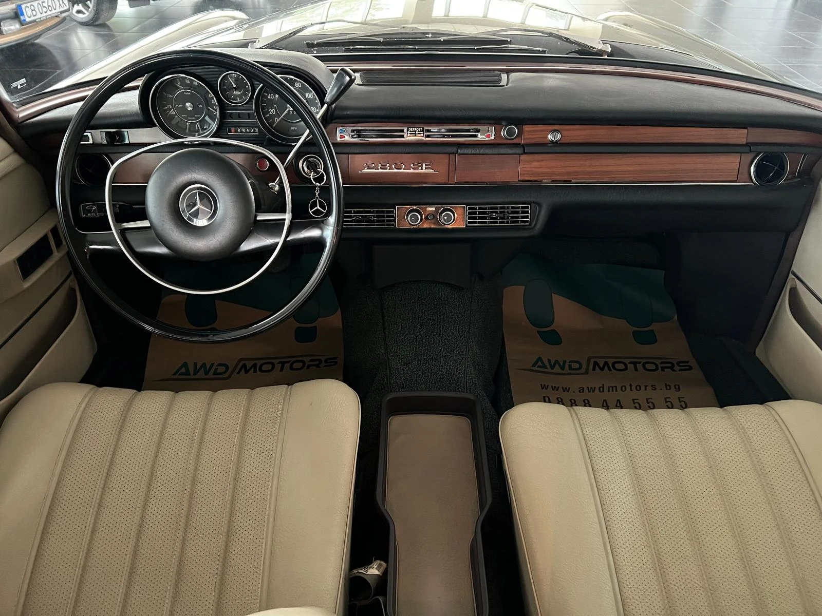 Mercedes-Benz 280 SE W108 180кс Автомат. Климатик Обслужен Перфектен - изображение 10